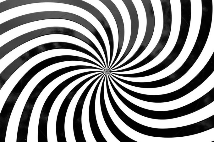 optical-deception-813729_1280